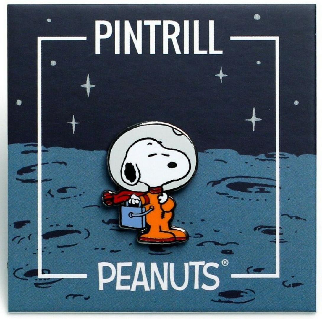Pin: Astronaut Snoopy Standing
